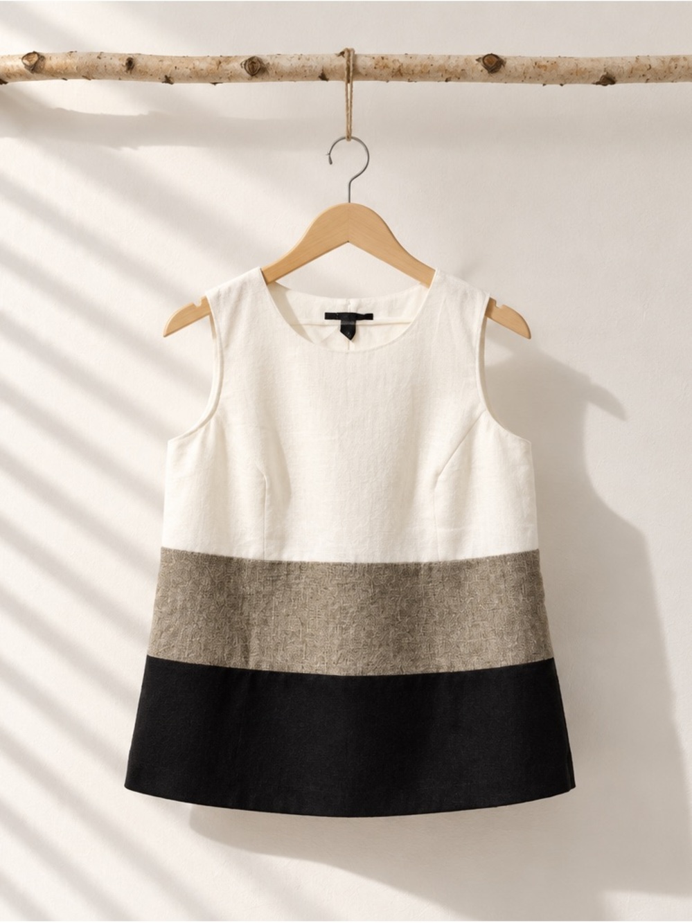 Perception Sleeveless Colorblock Shift Top - White, Taupe & Black